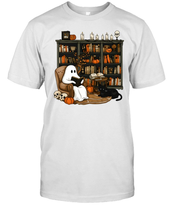 Cozy Bookworm Ghost Reading Books In Library Halloween Classic Men's T-shirt