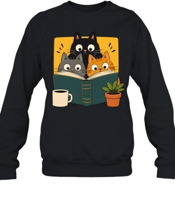 Retro Curious Reading Cats  Unisex Sweatshirt