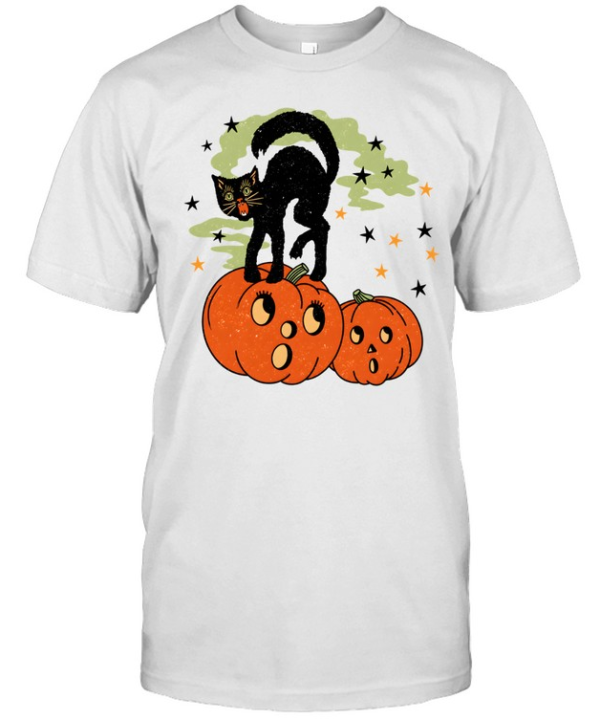 Vintage Retro Halloween Black Cat Hissing On Pumpkins Classic Men's T-shirt