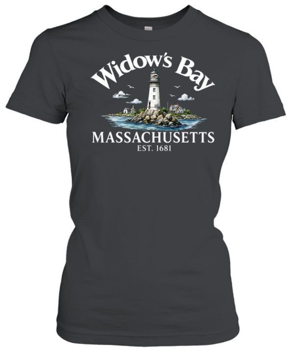 Widows Bay Massachusetts Est 1681 Vintage Coastal Lighthouse  Classic Women's T-shirt