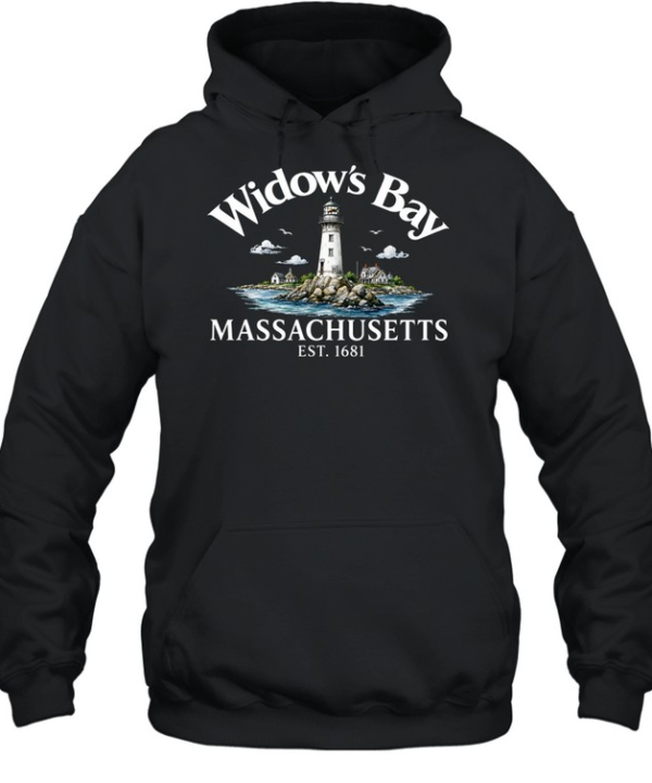 Widows Bay Massachusetts Est 1681 Vintage Coastal Lighthouse  Unisex Hoodie