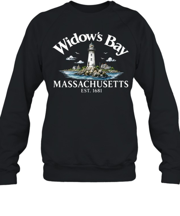 Widows Bay Massachusetts Est 1681 Vintage Coastal Lighthouse  Unisex Sweatshirt